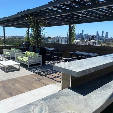 Apartment Spacious 2 Bed 2 Bathroom Unit In Heart Toowong