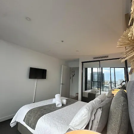 Luxury In The Valley Apartment Brisbane