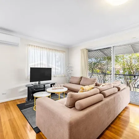 Peaceful 3br Comfy Unit Sunnybank Near Everything Holiday home
