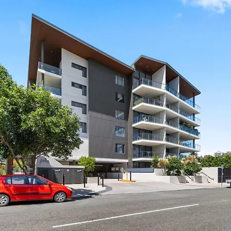 Modern 2b2b Only 10mins To Airport N Southbank Apartment