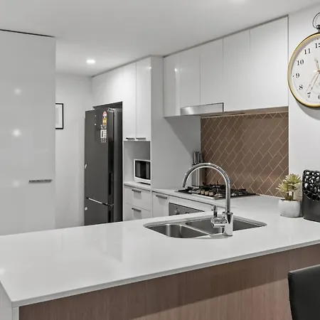 Modern 2b2b Only 10mins To Airport N Southbank *