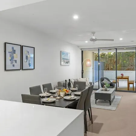 Modern 2b2b Only 10mins To Airport N Southbank Apartment