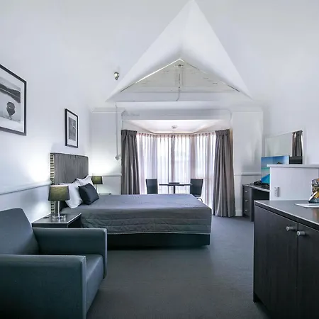 Comfort & Northgate Airport 4*