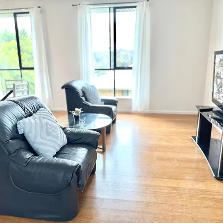 16a Serene Ensuite In Coopers Plains