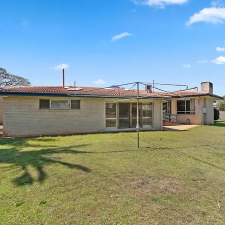 Holiday home Charming 4br House With Parking Near Sunnybank Brisbane