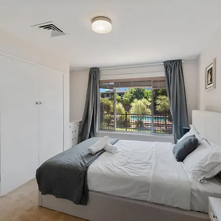 Holiday home Charming 4br House With Parking Near Sunnybank Brisbane