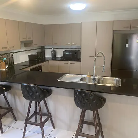 Villa 4 Bedroom In Nudgee