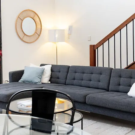 Holiday home Huge Family Townhouse 3 Bathrooms 5km To