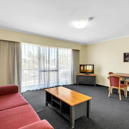 With Kitchen Wifi Easy Access To Motorway By Custom Hosting Hotel Brisbane