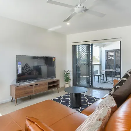 3br Floor With Parking, Ev Friendly & Views South * Brisbane