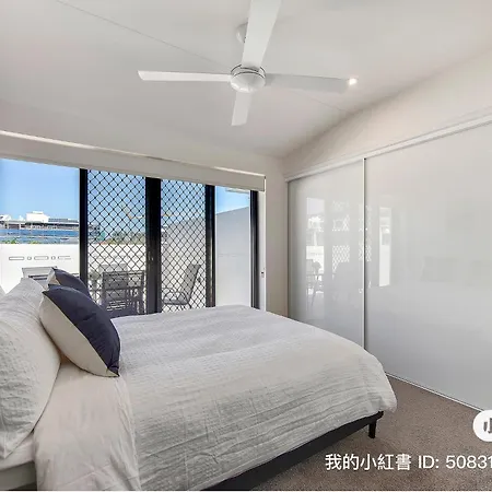 3br Floor With Parking, Ev Friendly & Views South * Brisbane