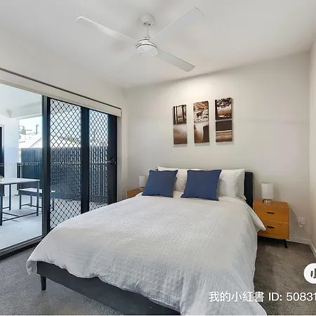 3br Floor With Parking, Ev Friendly & Views South *