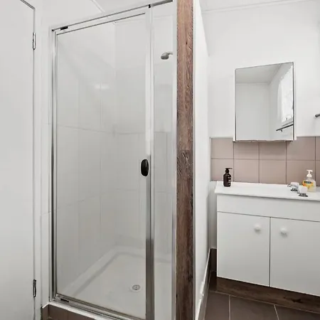 Comfortable Bne Holiday home *