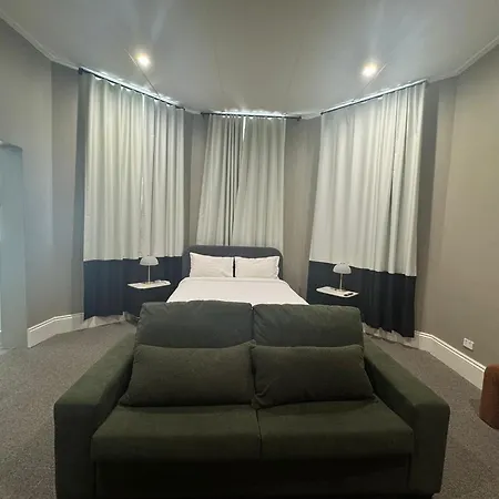 K2 4* Brisbane