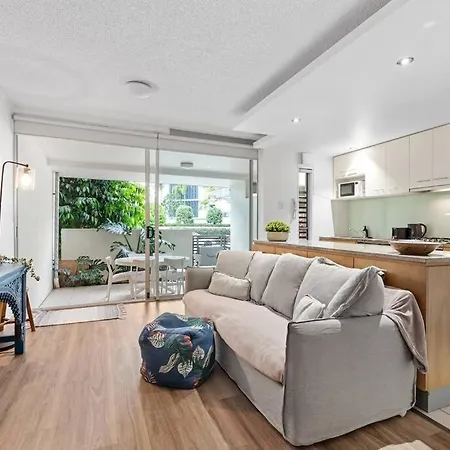 Hustle And Bustle 2bed 1bath 1car Pool Teneriffe * Brisbane
