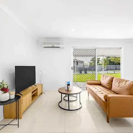 Sunnybank 4 Bedrooms Home, Family Friendly Holiday home Brisbane