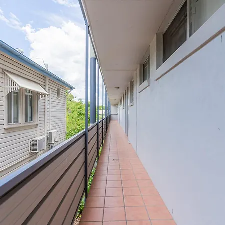 Fresh 2bd Koala West End *