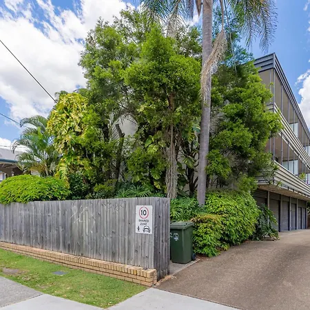 Apartment Fresh 2bd Koala West End