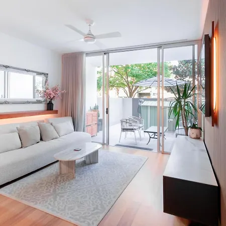 Apartment 2 Bed Metres From Bulimba Ferry On Oxford Street Brisbane