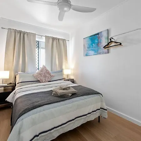 New Farm Nest- 2bed 1bath Balcony