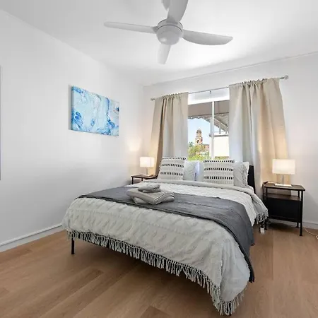 Apartment New Farm Nest- 2bed 1bath Balcony