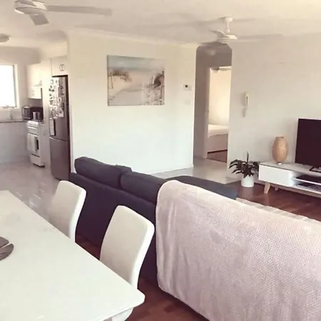 Comfortable 2b Close To Cbd & Transport Apartment *