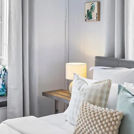 Holiday home Wow Bridge Views Near Cbd Quiet Bus Train *