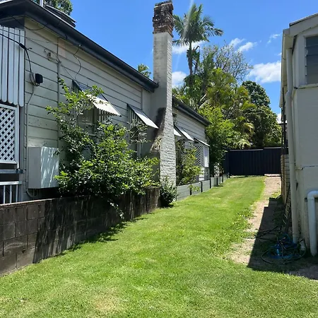 Cozyhomes Woolloongabba Comforts