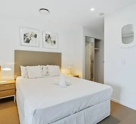 Spacious One-bedroom In South