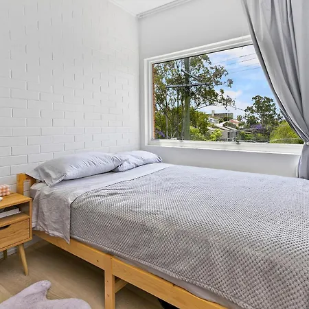 Charming 2-bed Near River & City Of *