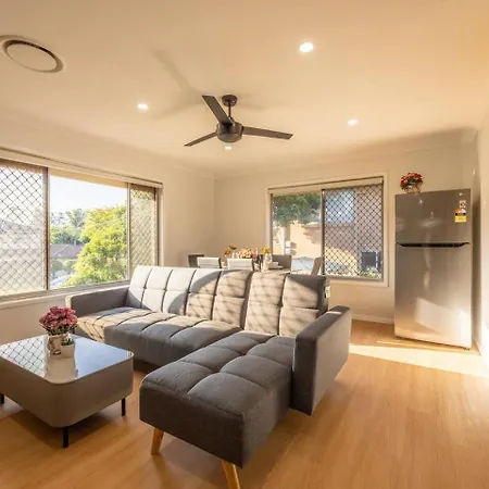 Holiday home Super Value 4br House Near Westfield Shops And Parks