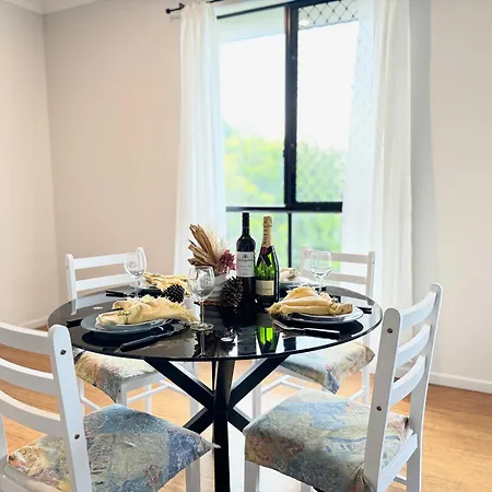 Guest house 16c Cozy Ensuite In Coopers Plain