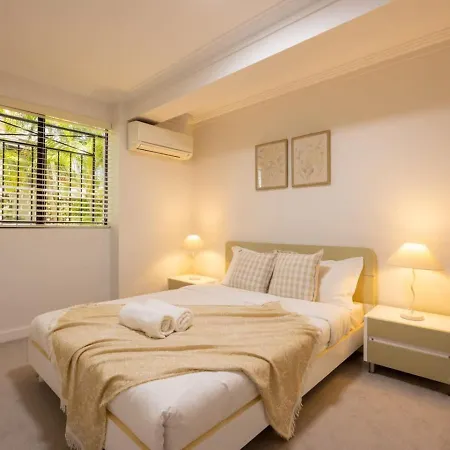 Stunning View 5br With Balcony Near Malls Uni And Cbd Holiday home *