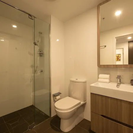 Cbd 3b2b Near Everything With Parking And Balcony
