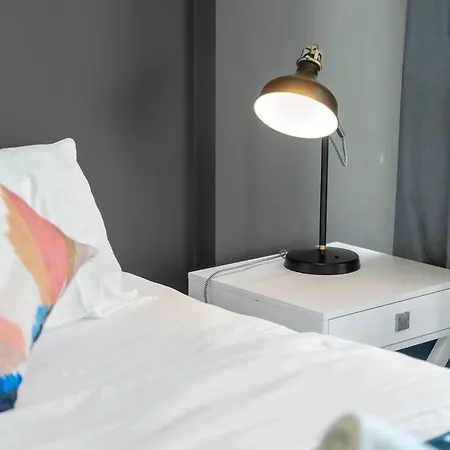 Apartment Luxe Living Chic2br In Prime Cbd Location