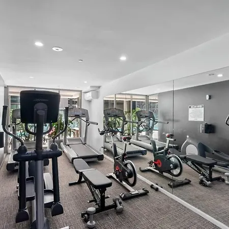 Luxe Living Chic2br In Prime Cbd Location