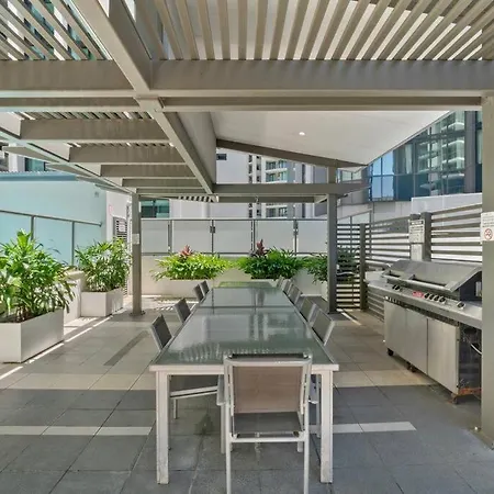 Luxe Living Chic2br In Prime Cbd Location