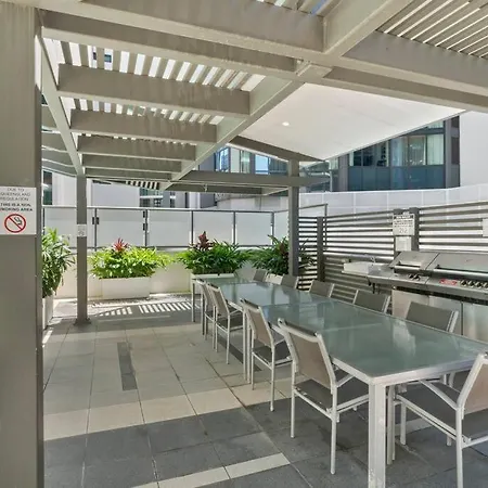 Luxe Living Chic2br In Prime Cbd Location