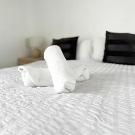 Spacious Newly Renovated 3-bedroom Opposite Westfield Chermside