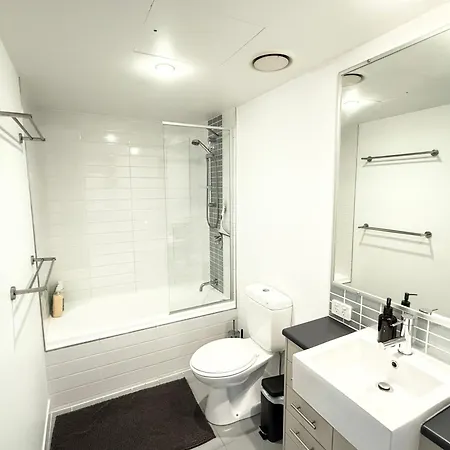 Spacious Newly Renovated 3-bedroom Opposite Westfield Chermside Apartment Brisbane