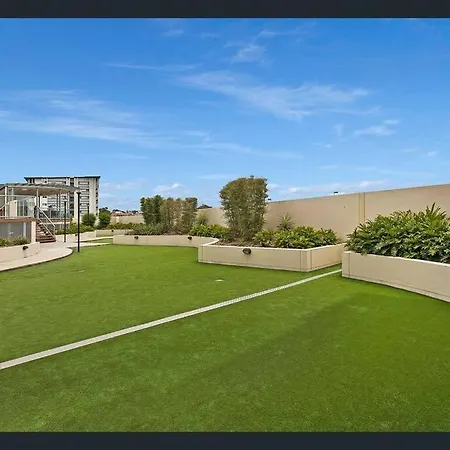 Apartment Spacious Newly Renovated 3-bedroom Opposite Westfield Chermside Brisbane
