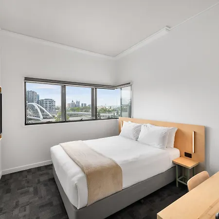 Yha * Brisbane