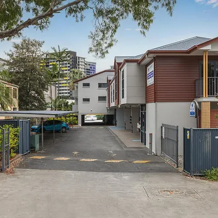Asraport Brisbane