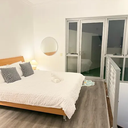 Spacious Newly Renovated 3-bedroom Opposite Westfield Chermside Apartment Brisbane