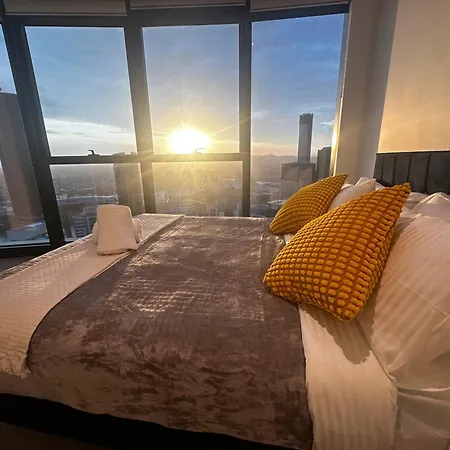 Imagine 4 Bedroom * Brisbane