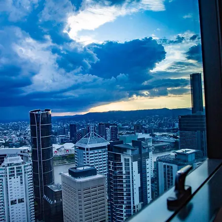 Imagine 4 Bedroom * Brisbane