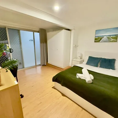 Apartment Prime 1br Near Transport And Retail