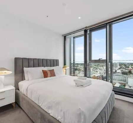 2-bed 2-bath In Fortitude Valley Apartment *