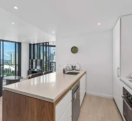 2-bed 2-bath In Fortitude Valley Apartment