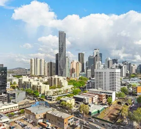 2-bed 2-bath In Fortitude Valley *